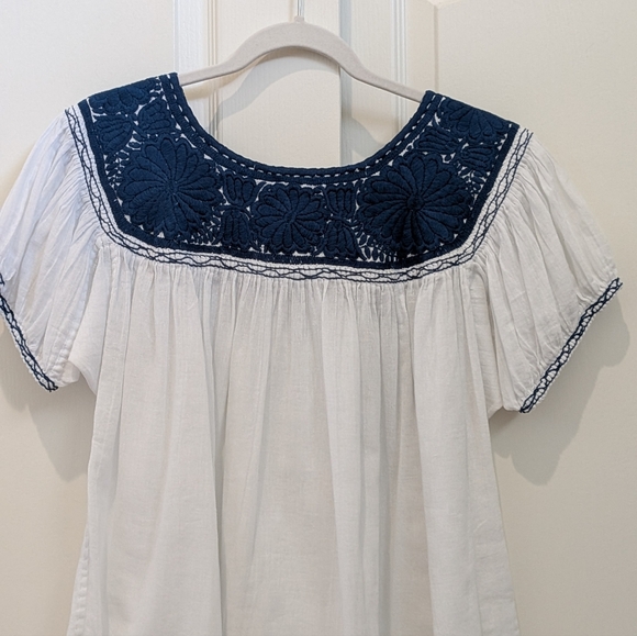 NWOT - White Blouse with Navy Hand Embroidered Detail (Size Large) - Picture 1 of 6